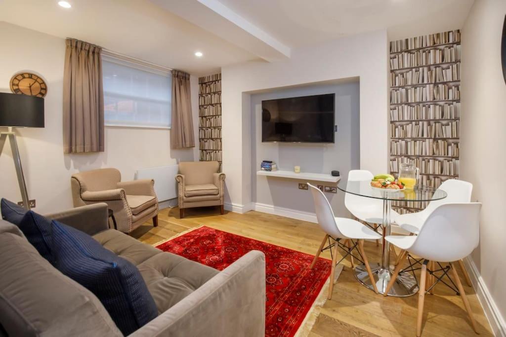 The Wesley Apartamento York Exterior foto